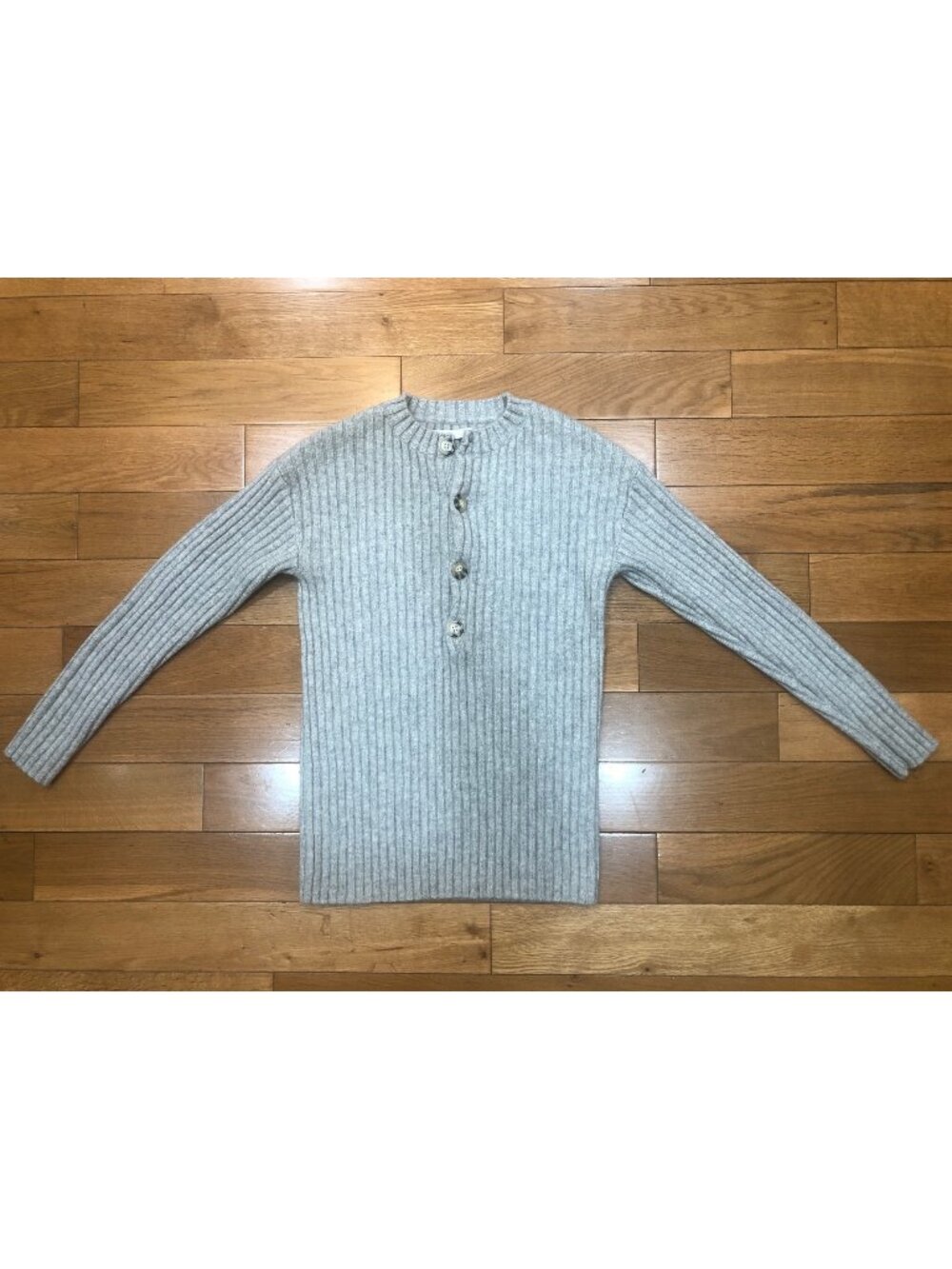 One Grey Day Los Angeles 100% Cashmere Ribbed Henley Sweater Grey XS Luxury Cozy
